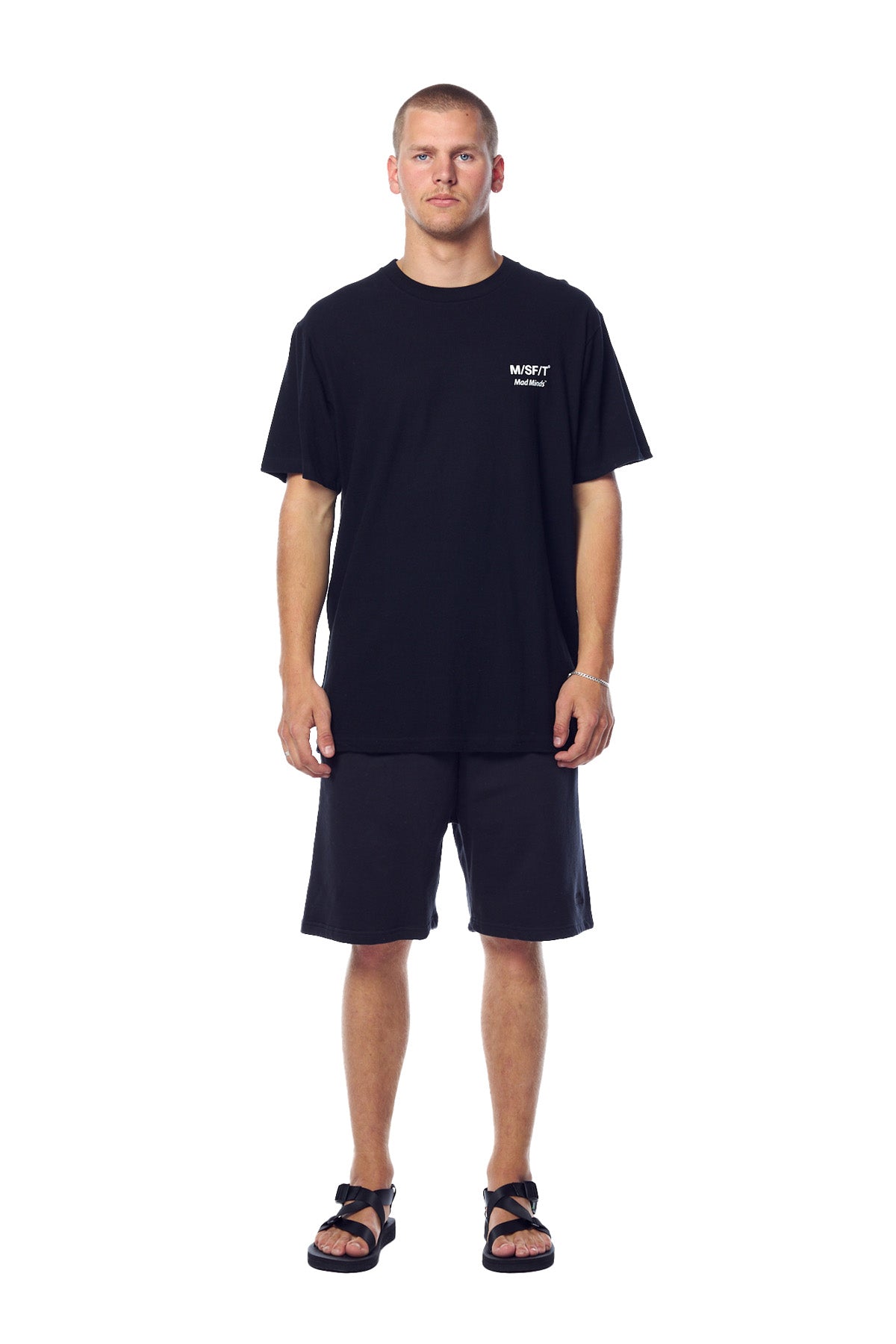 MT023004_PitchBlac_4_qltjh7_1683847940